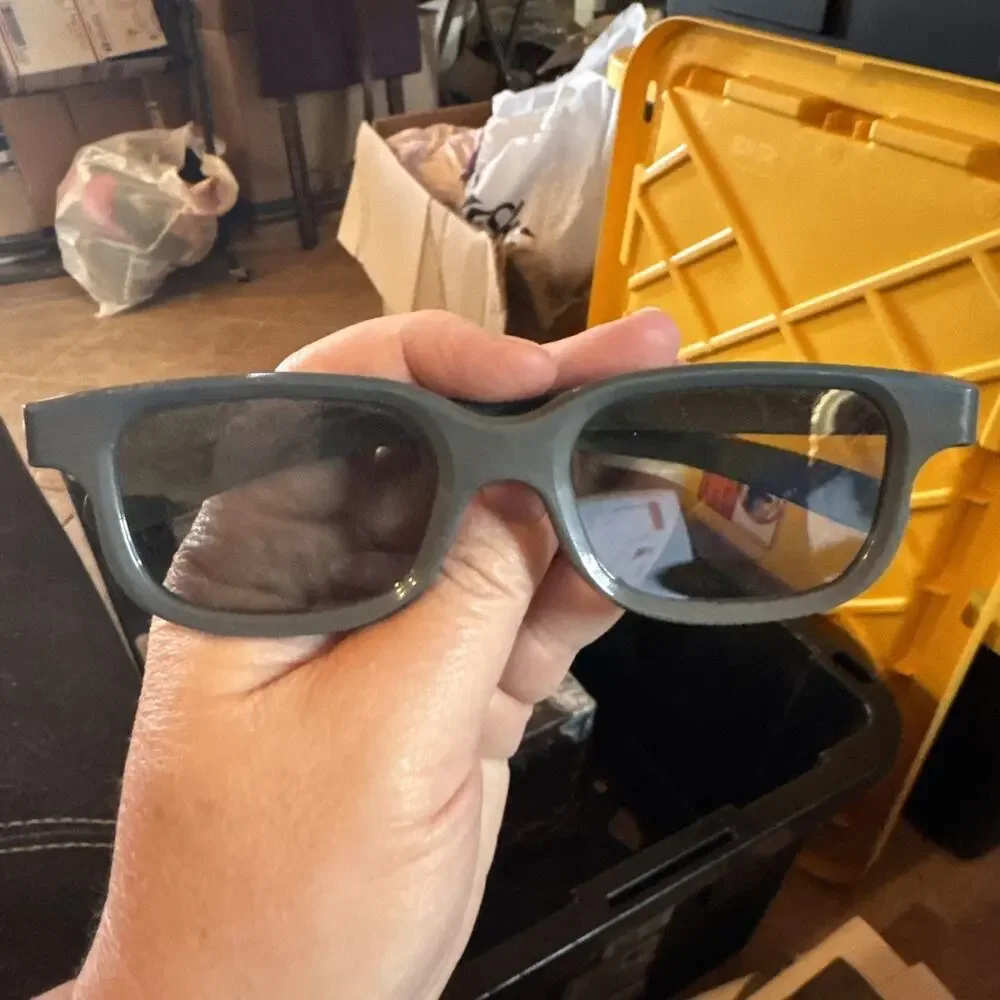 The Hobbit Desolation of Smaug RealD 3D Movie Glasses LOTR Warner Bros Collect